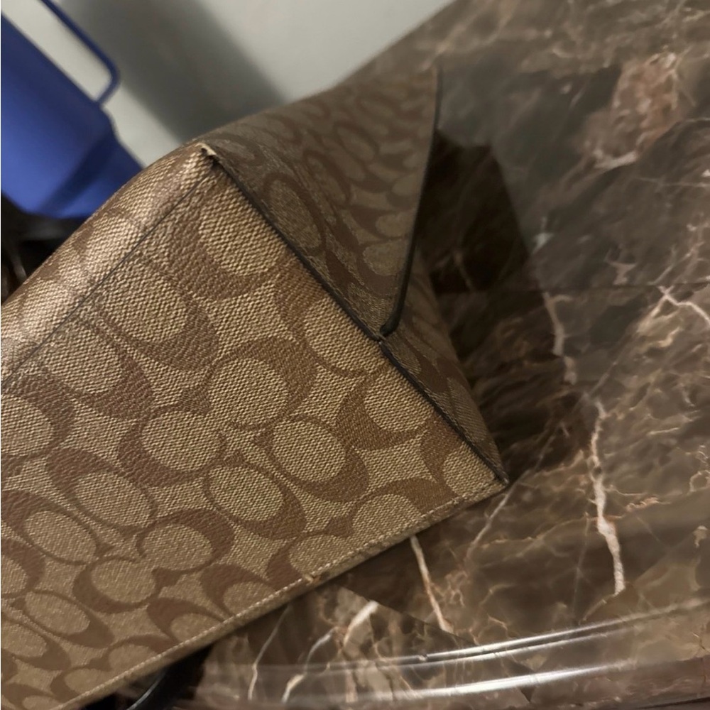 Coach MOLLIE TOTE BAG IN SIGNATURE CANVAS Khaki / Black like new. - Picture 14 of 16